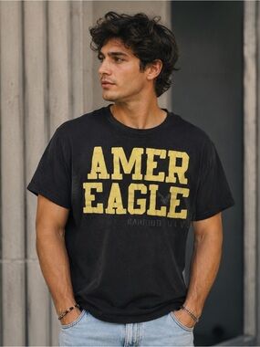 AMERICAN EAGLE Y2K Black Yellow Soft Flocked Letter Graphic Tee Sz XL Athletic
